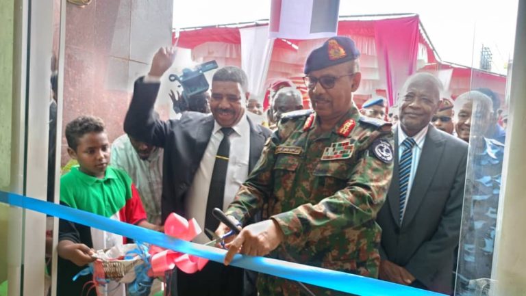 لدي تدشينه إعادة تشغيل ثلاثة فروع لبنك امدرمان الوطني داخل ولاية الخرطوم