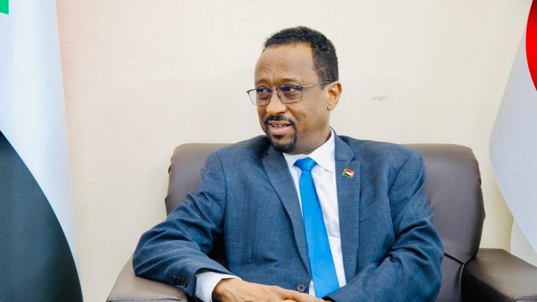 بالواضح.. نحن وزراء لا تخيفهم الأصوات النشاز!
