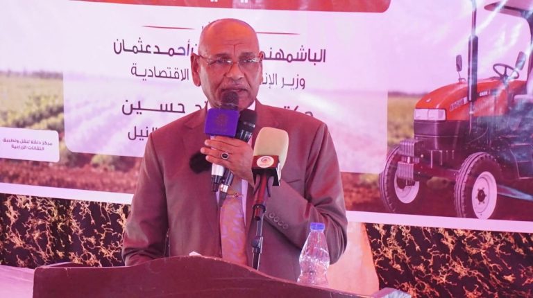 بنك النيل يدشن الدفعة الثالثة من الجرارات الزراعية دعماً للموسم الشتوي بالولاية الشمالية
